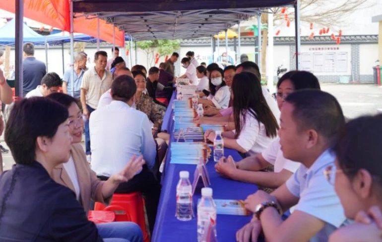 社會經濟咨詢服務 賦能決策的智慧橋梁